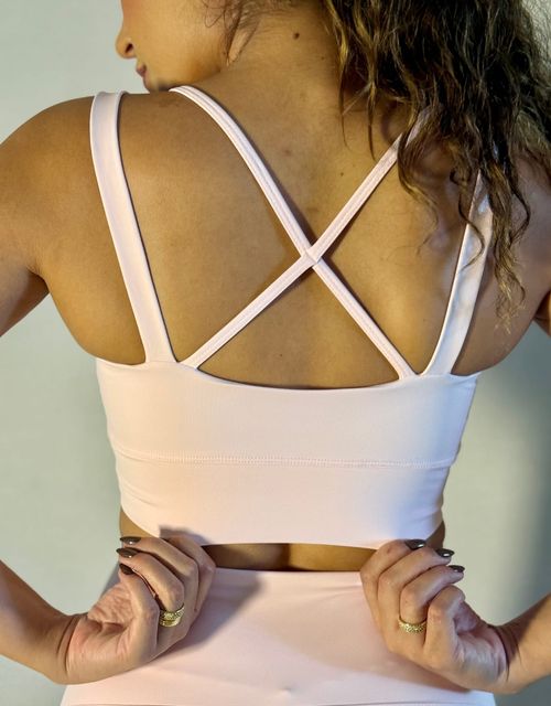 F527SP - Top com base e alças largas duplas.