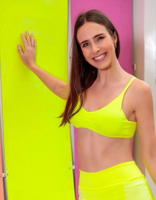 F357 - Top conforto alcas retas beach tenis, alças finas com regulagem e bojo removivel.