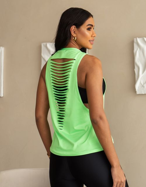 F165 - Regata fitness customizada nas costas.