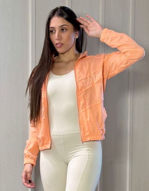 F239 - Jaqueta Fitness em Tactel com Frisos - Estilo e Funcionalidade para Seus Treinos.