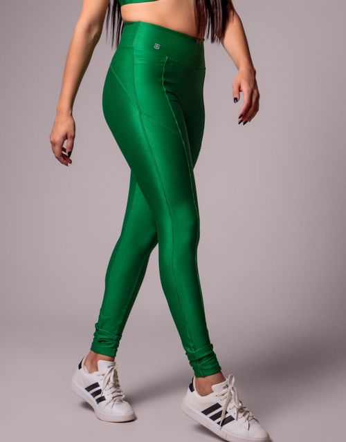 F420 - Legging fitness com bolso e recortes.