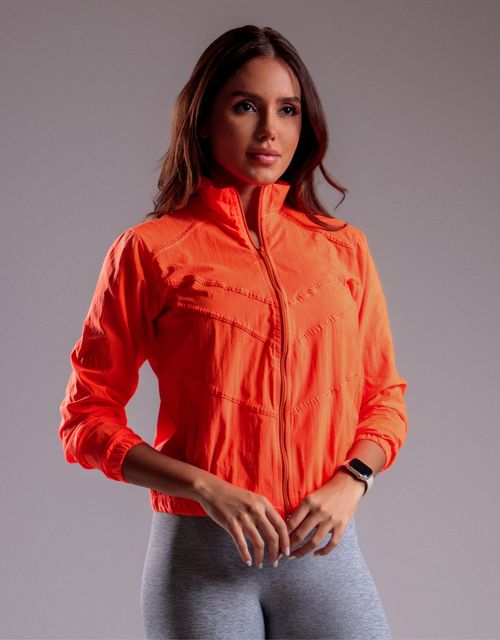 F239 - Jaqueta Fitness em Tactel com Frisos - Estilo e Funcionalidade para Seus Treinos.