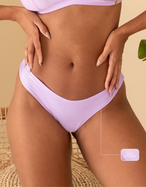 B285 - Calcinha Fio Dental Lateral Média Asa Delta Franzida no Bumbum (Tecido metalizado).