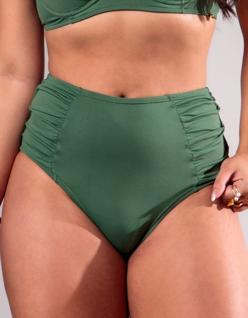B096 - Calcinha hot pant bumbum largo, franzida na lateral.