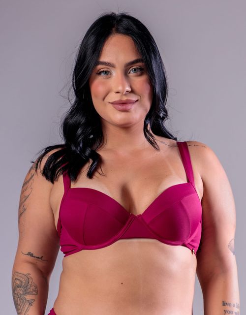 B305TR - Sutiã estruturado com bojo e aro, alças largas com regulagem.